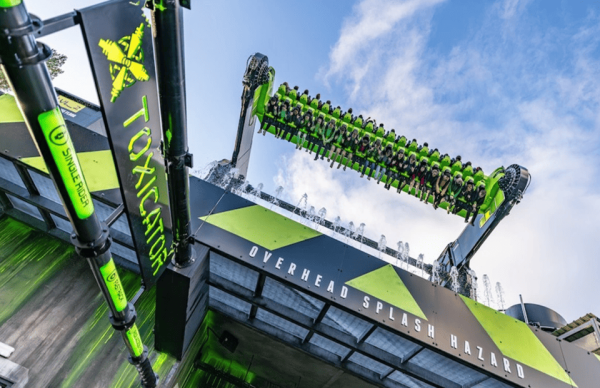 На курорті Alton Towers відкрився новий атракціон Toxicator від HUSS Park Attractions